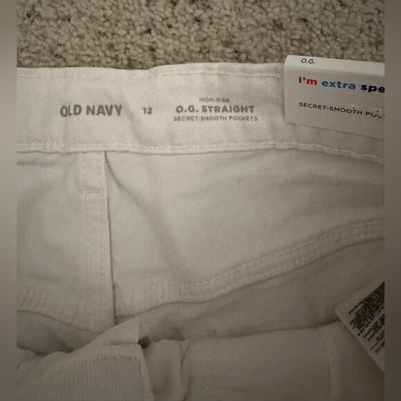 Size 12 denim shorts with rolled hem 
high rise 
3” inseam 
Old Navy
OG Straight - Picture 5 of 6